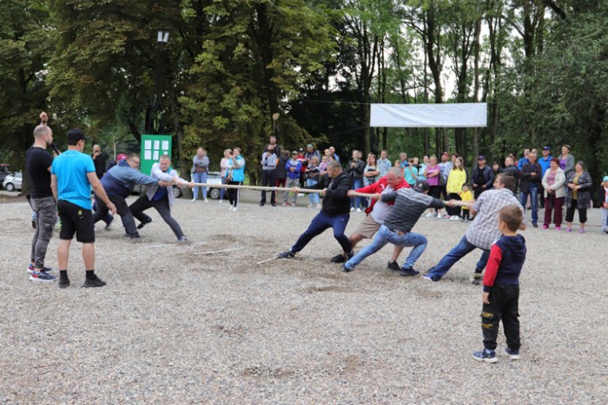 В агроусадьбе «Белавичи» прошёл спортивный семейный праздник коллектива ОАО «Мостытепломонтаж»
