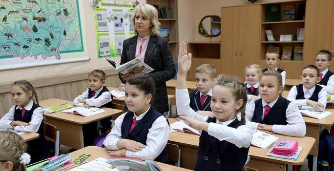 Александр Лукашенко поздравил педработников с Днем учителя: ваш труд - великая миссия