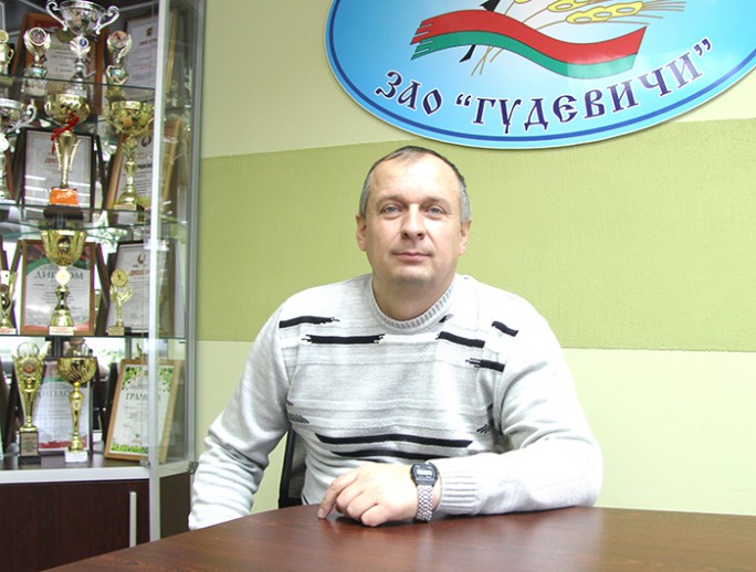 В сельском хозяйстве добиваются успехов только целеустремлённые люди, считает начальник свиноводческого комплекса «Искра» ЗАО «Гудевичи» Станислав Рыжевский
