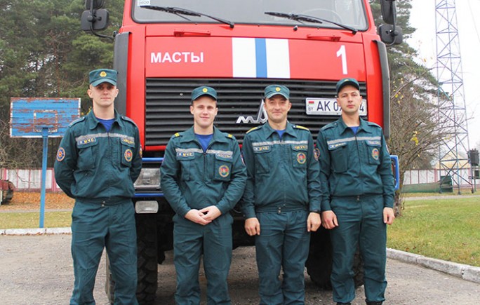 В благодарность за помощь. Спасатели Мостовского РОЧС помогли в трудную минуту