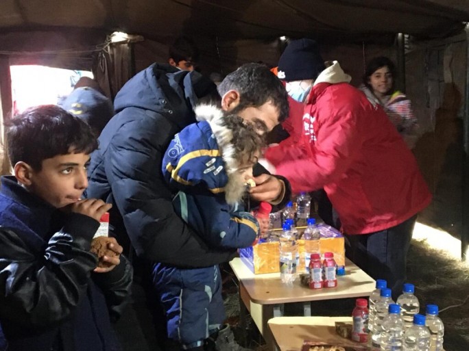 Мостовчане передали гуманитарную помощь беженцам на границе