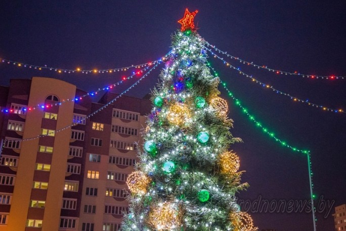 10 декабря во всех районах области зажгут новогодние елки
