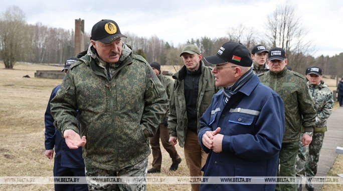 'Начинать надо немедленно'. Лукашенко поручил построить новый музей в 'Хатыни' к 80-летию трагедии