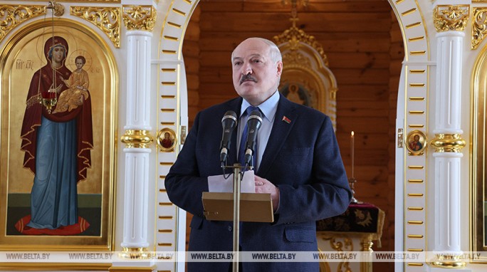 Лукашенко: счастье у белорусов одно - надо сберечь нашу землю
