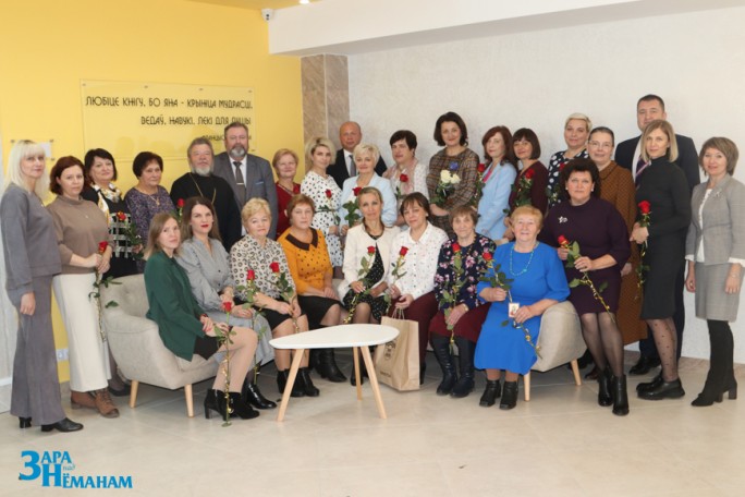Встреча председателя Мостовского райисполкома с женщинами-матерями