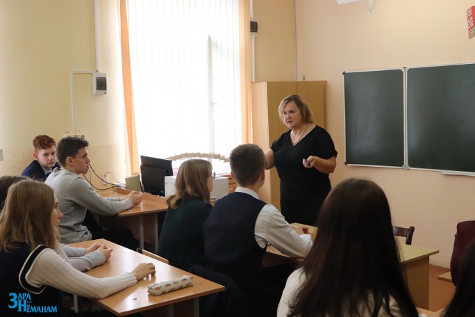 Компетентно о финансовой грамотности узнали учащиеся Мостовской СШ №2