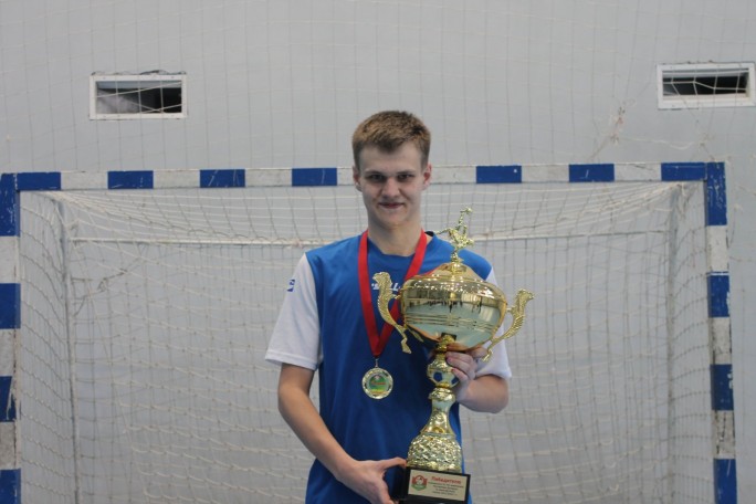 Наш земляк стал чемпионом Беларуси по мини-футболу. Знакомим с мостовчанином Данилой Роговым