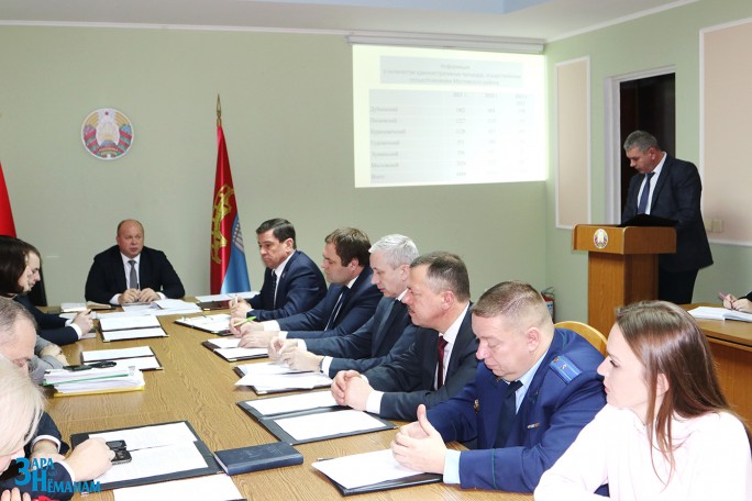 На заседании Мостовского райисполкома был заслушан вопрос о выполнении мероприятий по реализации Директивы №2