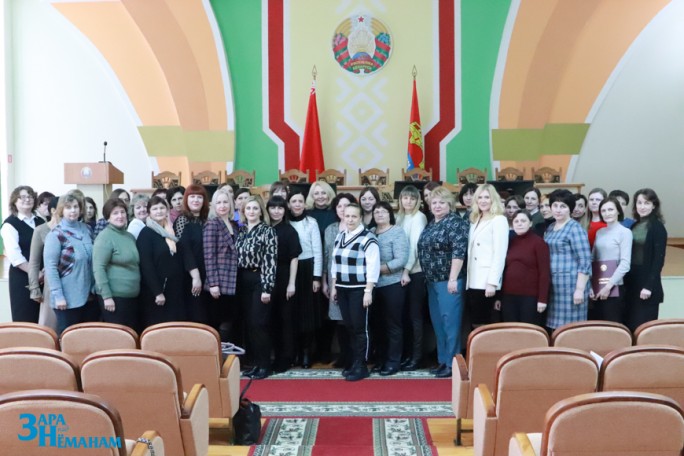 Какие задачи стоят перед работниками социальной защиты Мостовского района в 2023 году