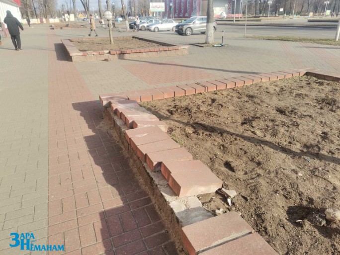 Почему мостовчане прикладывают свою силу во вред