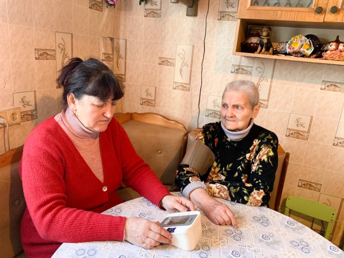 Приняли как родную