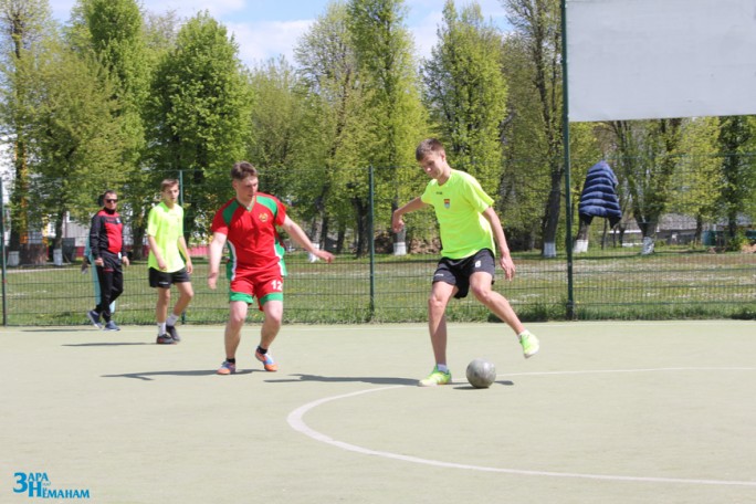 В Мостах 9 мая прошёл турнир по мини-футболу