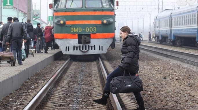 Берегитесь вора как в личной жизни, так при передвижении железнодорожным транспортом. Соблюдайте меры безопасности на при пользовании железнодорожным транспортом