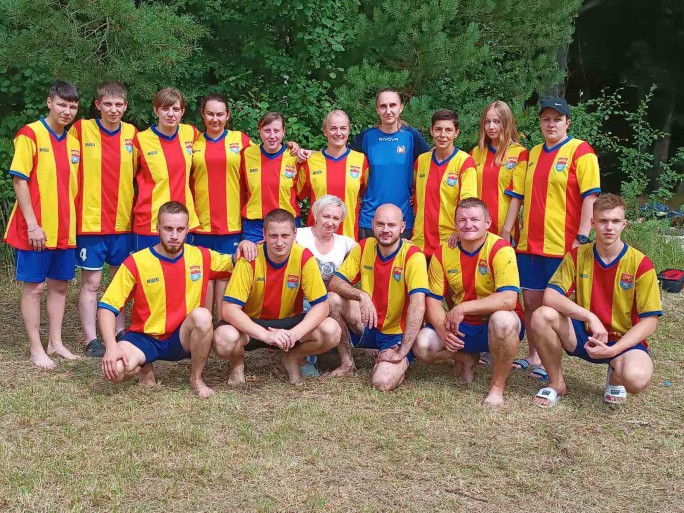 Мяч, грязь, адреналин! Команды мостовчан – призёры чемпионата Гродненской области по болотному футболу