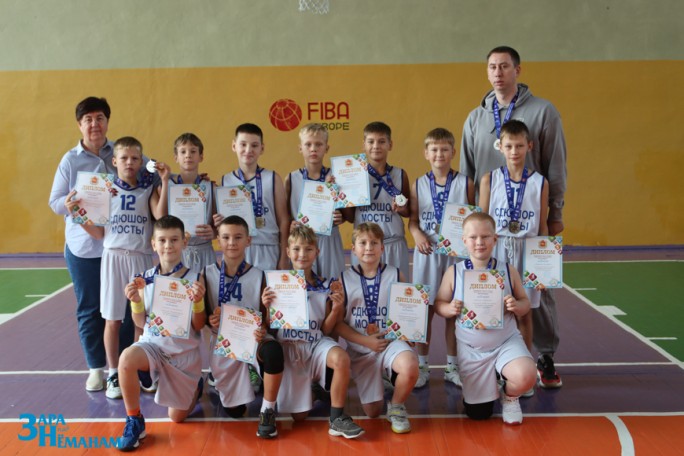 В Мостах завершилась спартакиада Гродненской области по баскетболу среди юношей 2012-2013 г.р.
