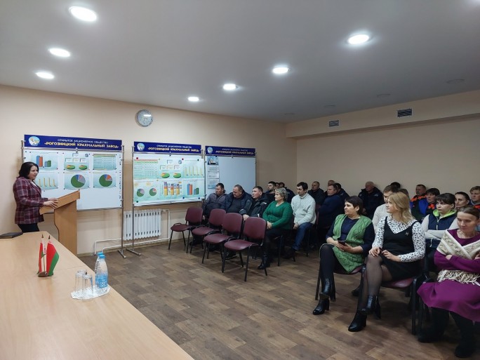 Заместитель председателя райисполкома Светлана Величко встретилась с трудовыми коллективами г. Мосты