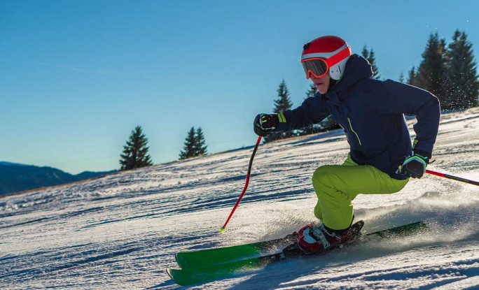 Лыжи, сноуборды, коньки... Где в Гродненской области можно насладиться зимними видами спорта, взяв напрокат спортивный инвентарь?