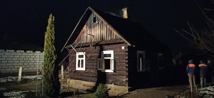 Вечером 31 января в городе Мосты произошел пожар жилого дома