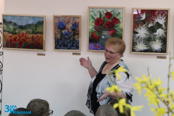 Выставка картин из шерсти открылась в отделе традиционного искусства и ремёсел Мостовского РЦК