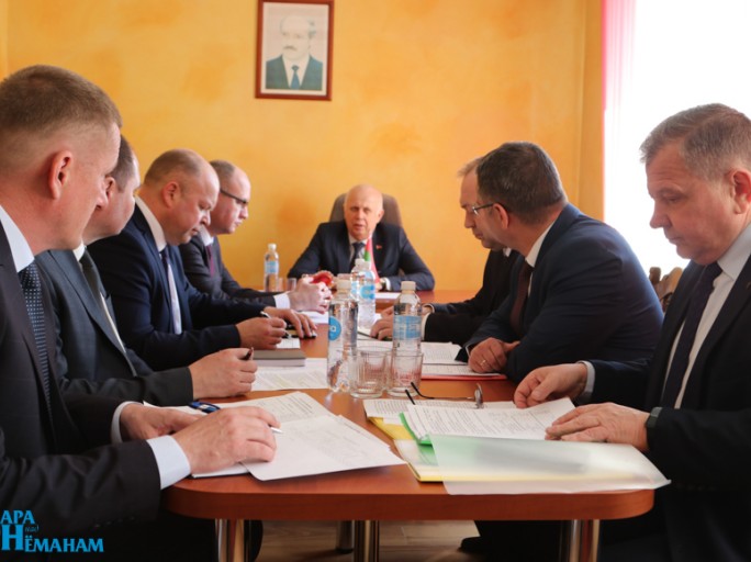 Сегодня в Мостах проходит совещание по вопросу выполнения поручений Президента Республики Беларусь (Будет дополнено)