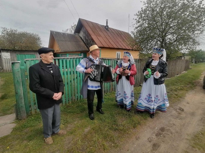 Сегодня с днём рождения поздравляли ветерана Мостовщины Николая Бобко