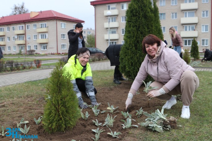 Мостовский дендропарк сегодня стал чище и краше